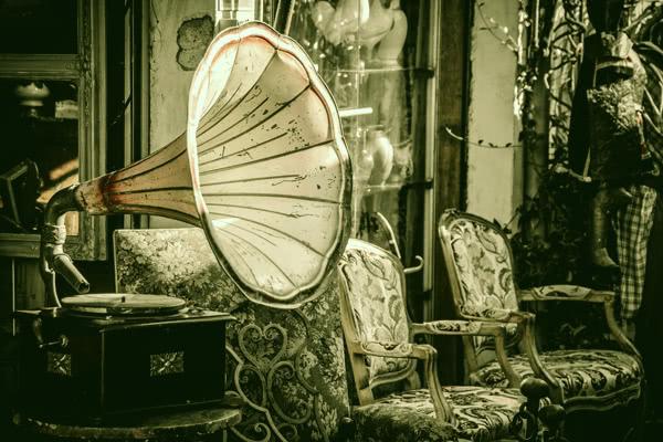 Radio Art - Athenian Early Logo