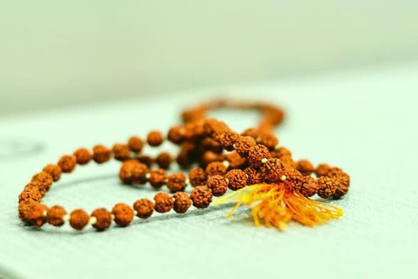 Radio Art - Mantras Logo