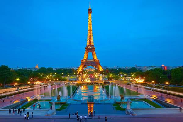 Radio Art - Paris logo